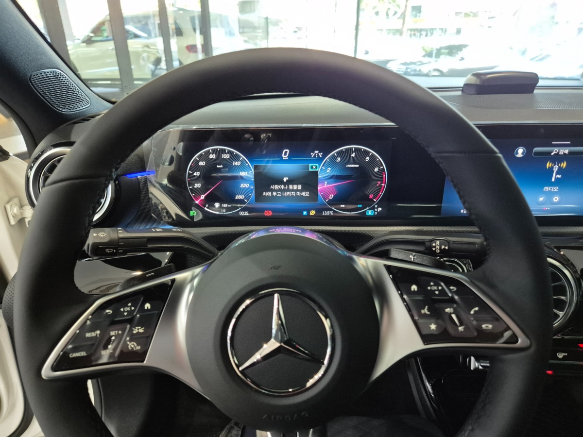 Mercedes-Benz A-Class, 2025 — фото 7 из 12