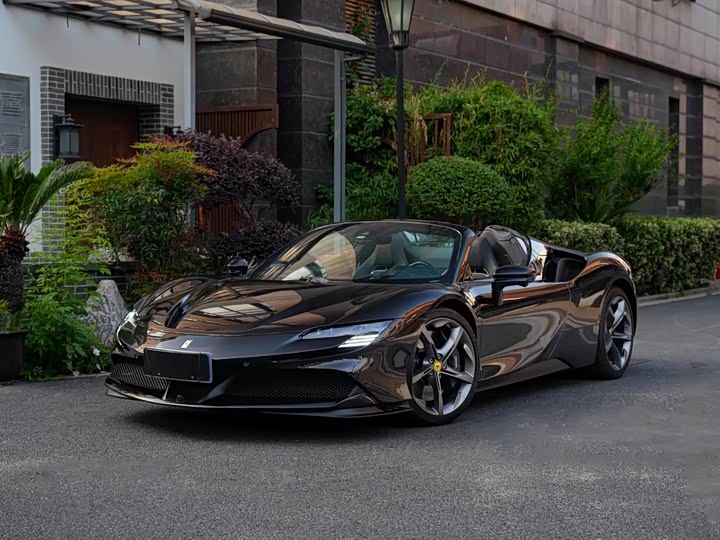 Ferrari SF90, 2023 — купить в Москве под ключ