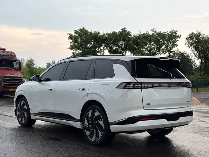 Dongfeng Yipai eπ 008, 2024 — фото 6 из 9
