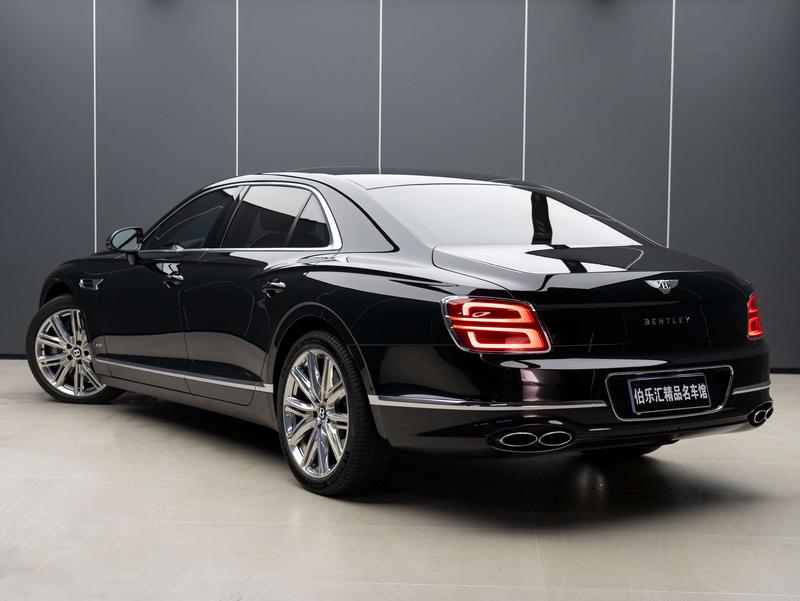 Bentley Flying Spur, 2022 — фото 3 из 11