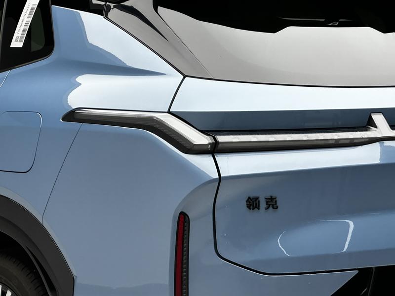 Lynk & Co 08 EM-P Hybrid, 2025 — фото 10 из 12