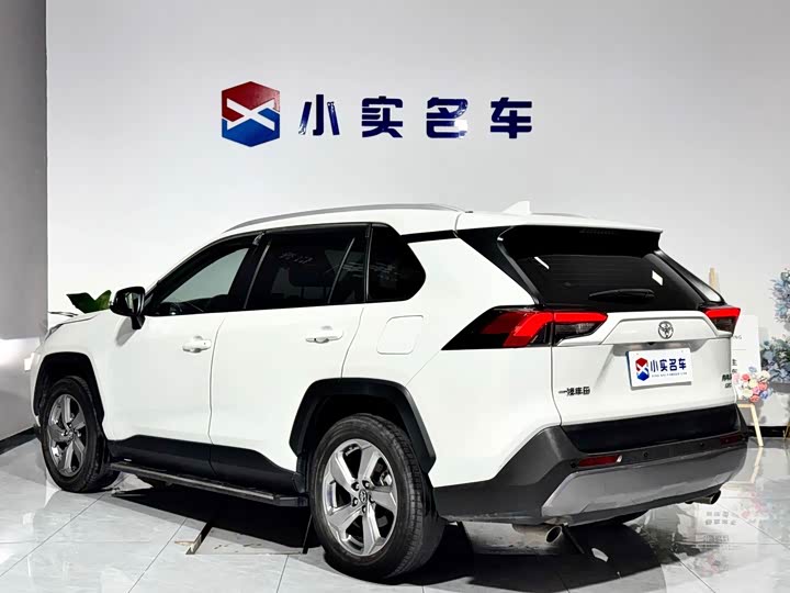 Toyota RAV4, 2022 — фото 9 из 9