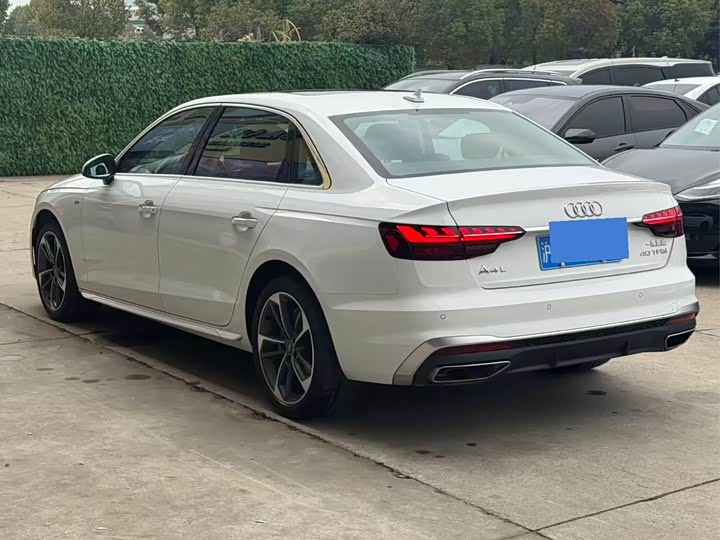 Audi A4L, 2023 — фото 5 из 7