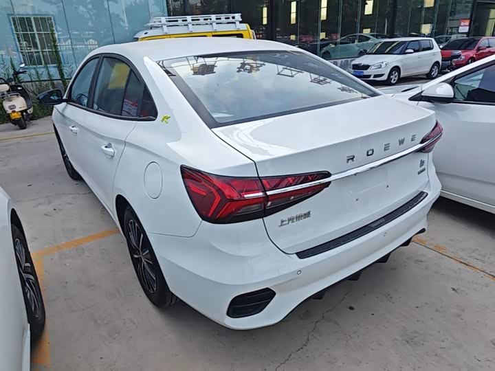 Roewe i5, 2023 — фото 5 из 9