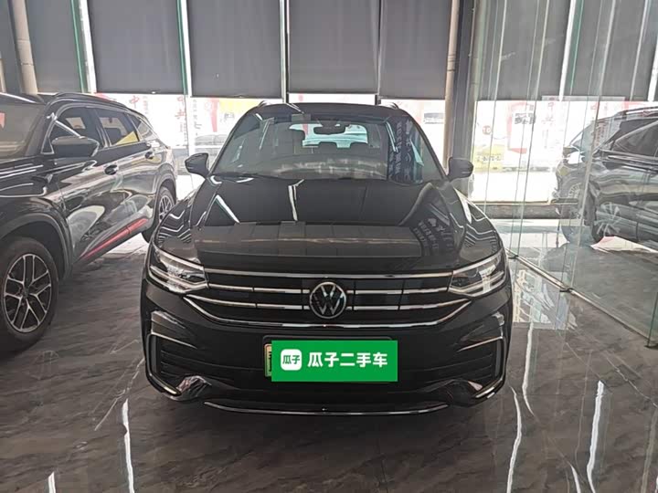 Volkswagen Tiguan L Hybrid, 2024 — фото 3 из 9