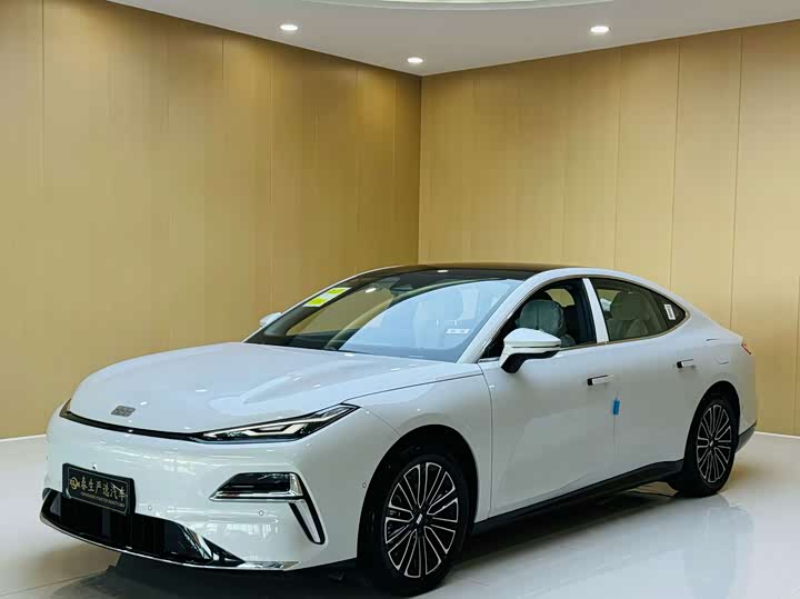Geely Galaxy Starshine 8 EM-i, 2026 — купить в Ижевске под ключ