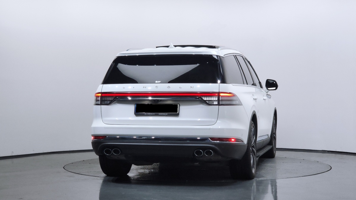 Lincoln Aviator, 2023 — фото 4 из 12