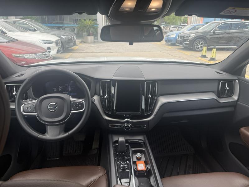 Volvo XC60, 2024 — фото 9 из 12