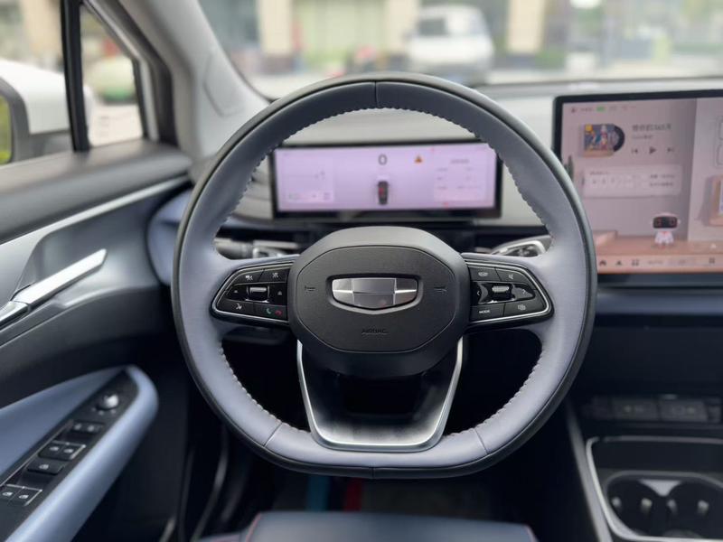 Geely Geometry M6, 2023 — фото 11 из 12