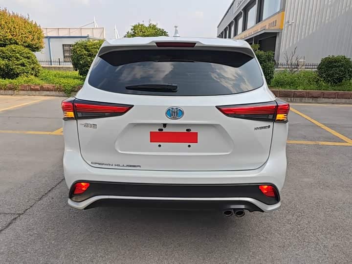 Toyota Crown Kluger, 2022 — фото 6 из 9