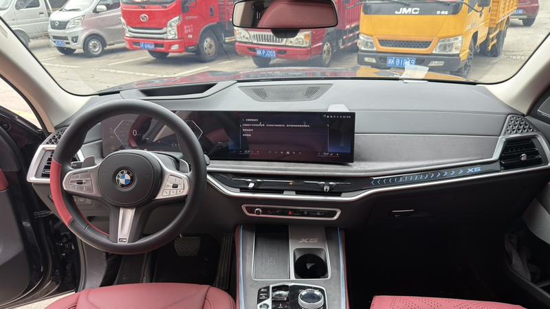 BMW X5, 2025 — фото 6 из 10