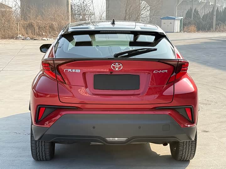 Toyota C-HR, 2022 — фото 6 из 9