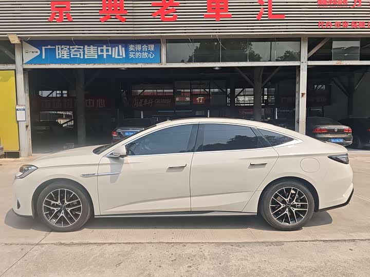 BYD Seal 07 DM-i Hybrid, 2024 — фото 4 из 9