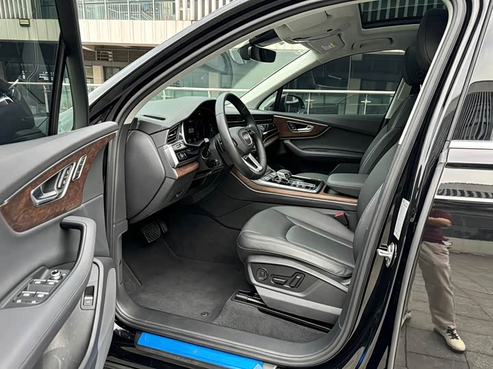 Audi Q7, 2023 — фото 4 из 9