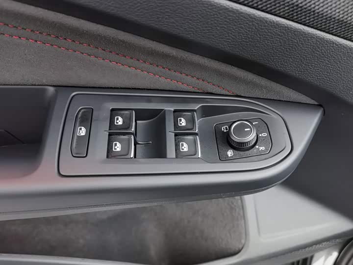 Volkswagen Golf GTI, 2025 — фото 9 из 9