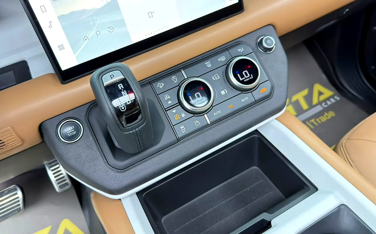 Land Rover Defender, 2025 — фото 10 из 10