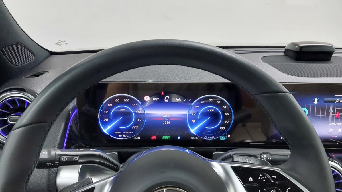 Mercedes-Benz EQB, 2025 — фото 8 из 12