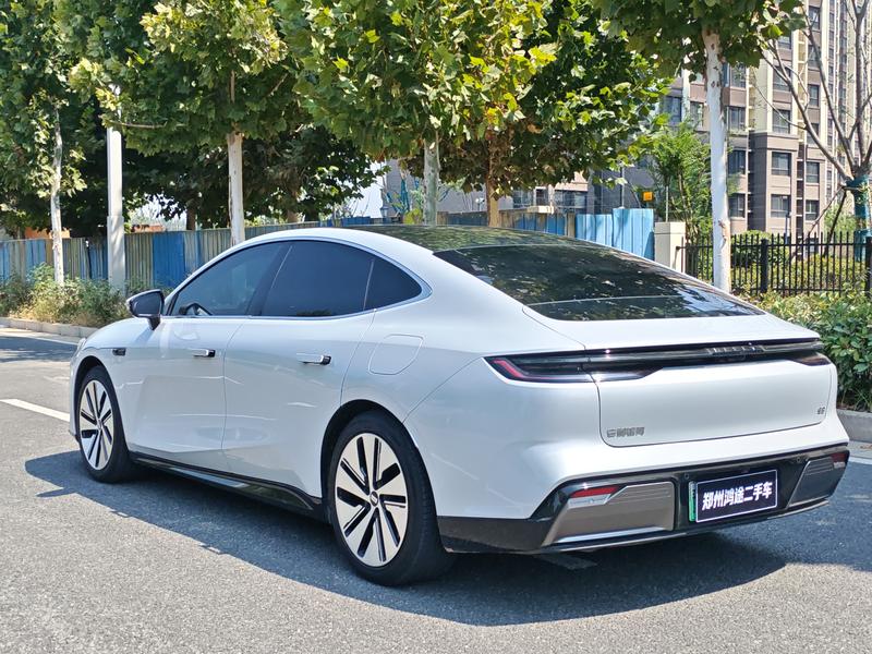 Geely Galaxy E8, 2024 — фото 4 из 10