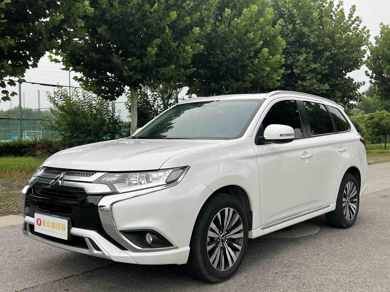 Mitsubishi Outlander, 2023 — купить в Рязани под ключ
