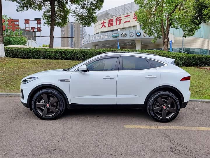 Jaguar E-Pace, 2024 — фото 3 из 9