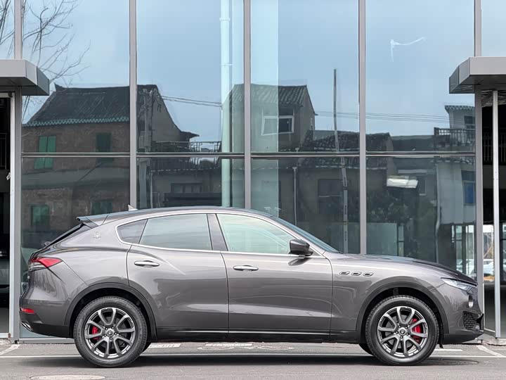Maserati Levante, 2021 — фото 3 из 9