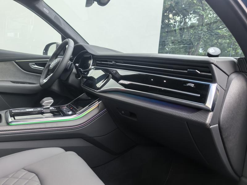 Audi SQ7, 2025 — фото 8 из 12