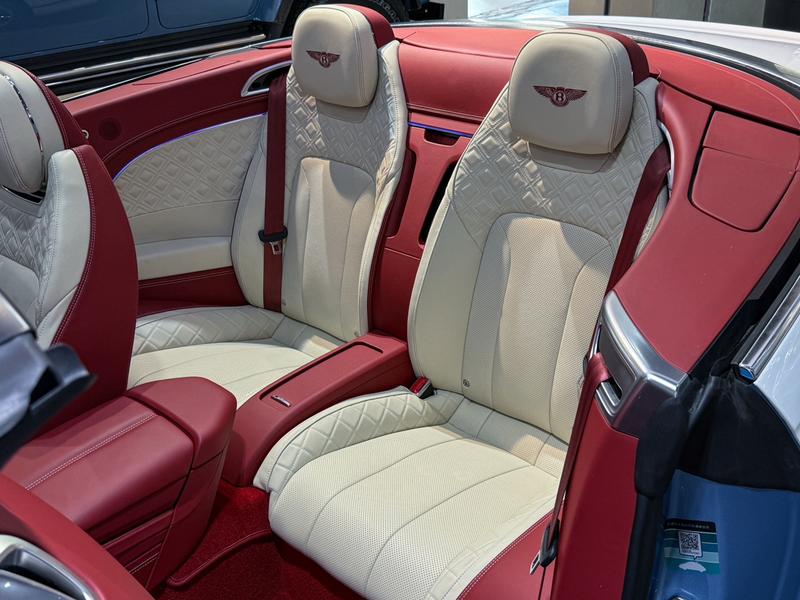 Bentley Continental GT, 2023 — фото 12 из 12