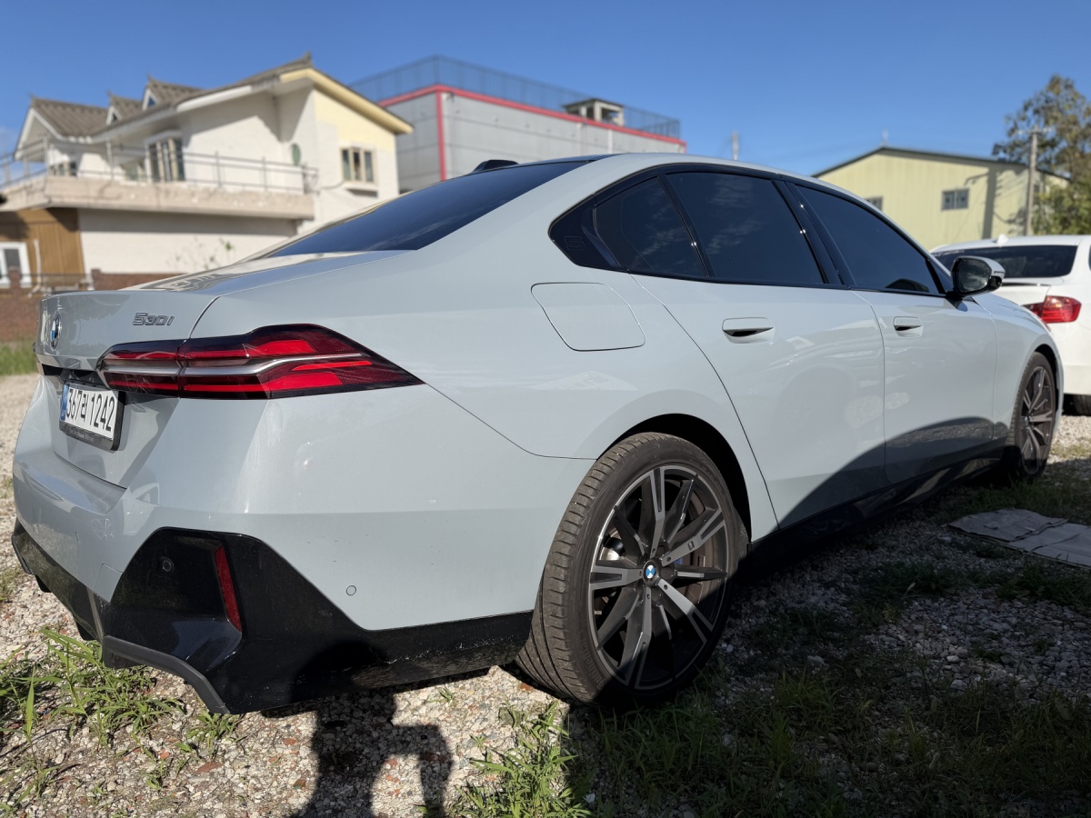 BMW 5 Series, 2025 — фото 4 из 12