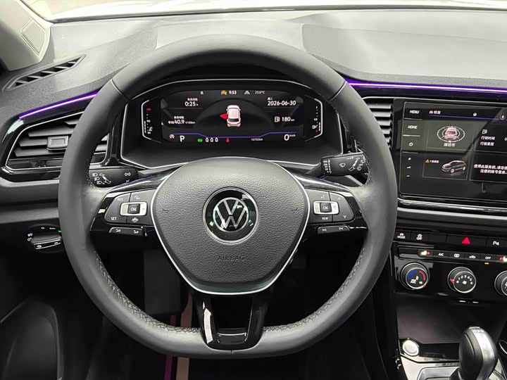 Volkswagen T-Roc, 2023 — фото 3 из 9