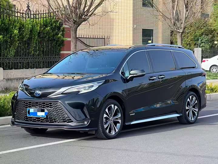 Toyota Granvia, 2024 — купить в Перми под ключ