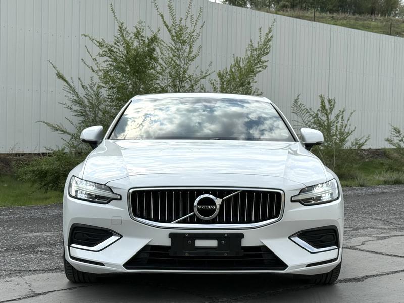 Volvo S60, 2021 — фото 2 из 10