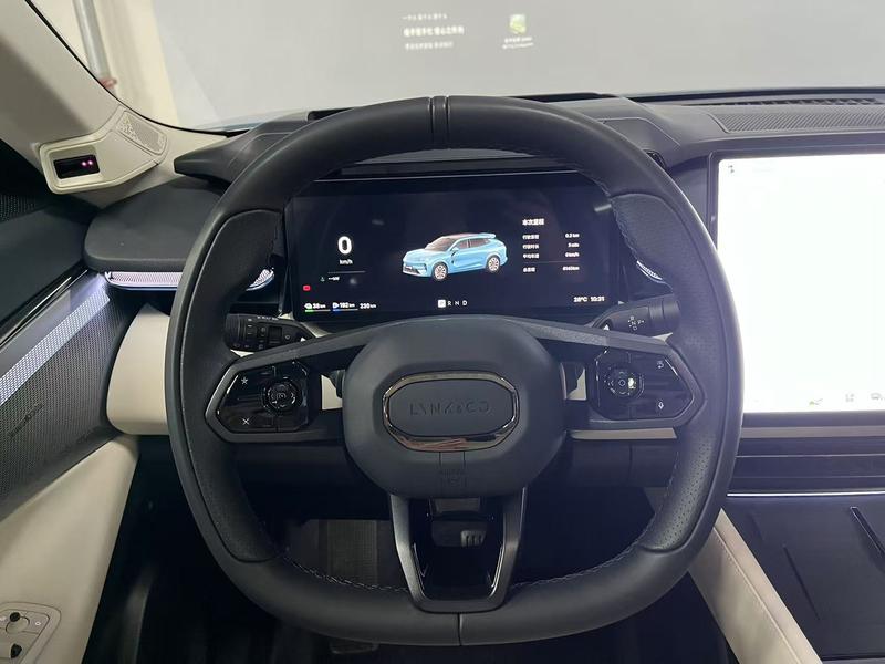 Lynk & Co 08 EM-P Hybrid, 2025 — фото 10 из 12