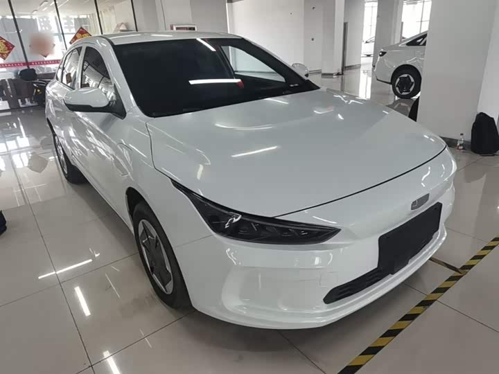 Geely Geometry A, 2023 — фото 4 из 9