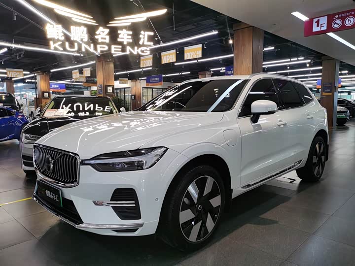 Volvo XC60 Hybrid, 2024 — купить в Самаре под ключ