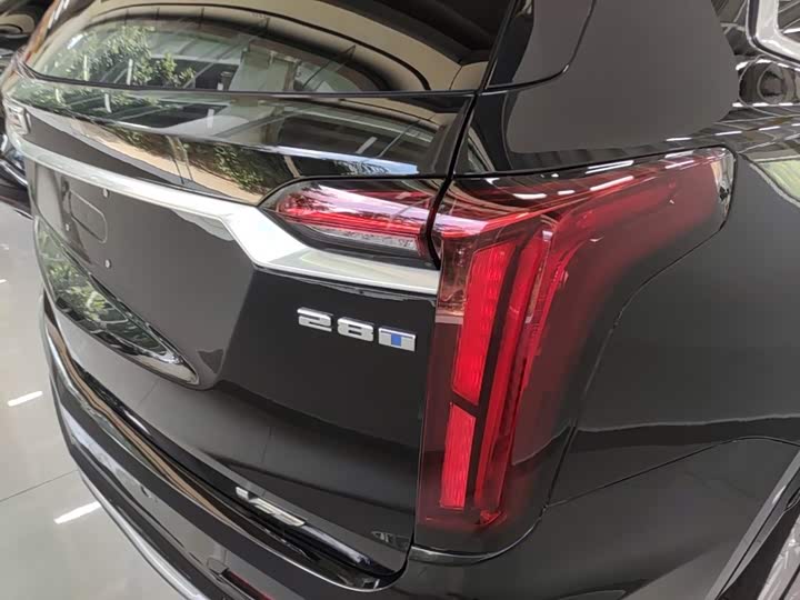 Cadillac XT6, 2023 — фото 8 из 9