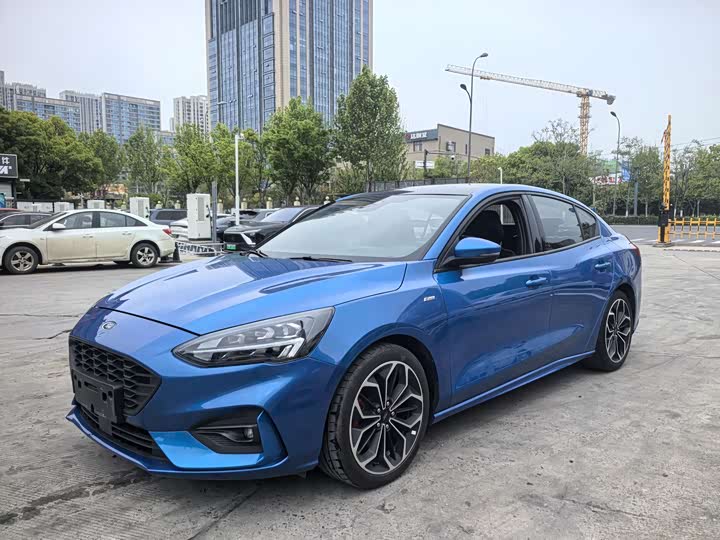 Ford Focus, 2021 — купить в Санкт-Петербурге под ключ