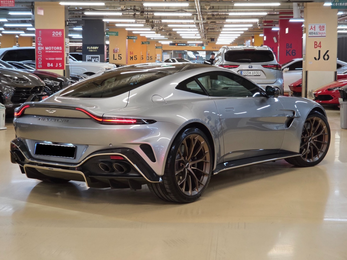 Aston Martin Vantage, 2025 — фото 3 из 12