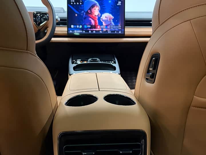 Geely Galaxy Starshine 8 EM-i, 2025 — фото 7 из 9