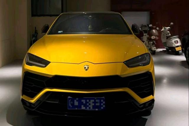 Lamborghini Urus, 2022 — фото 2 из 5