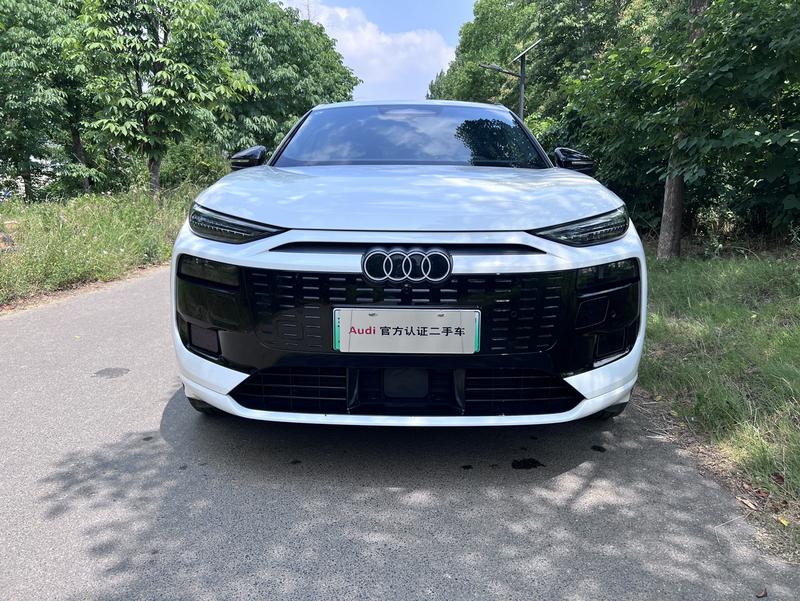 Audi Q6L e-tron, 2025 — фото 2 из 10