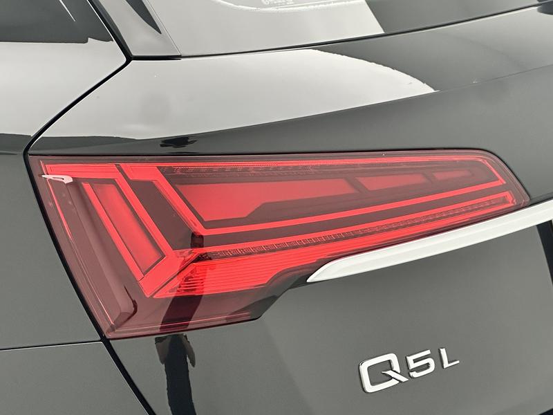 Audi Q5L, 2024 — фото 10 из 12