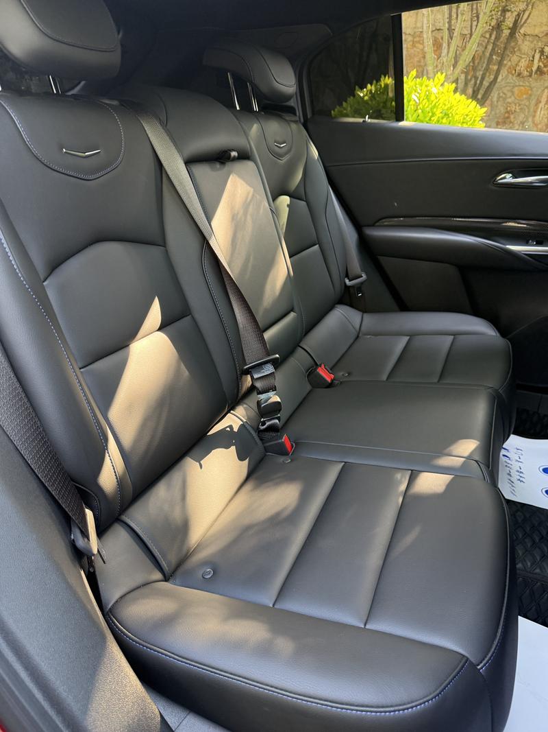 Cadillac XT4, 2023 — фото 9 из 11