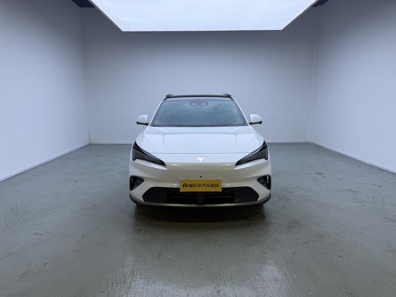BAIC Arcfox Alpha T5, 2025 — фото 2 из 12