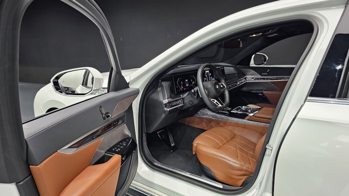 BMW 7 Series, 2022 — фото 9 из 12