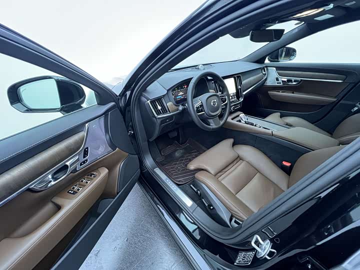 Volvo S90, 2023 — фото 6 из 9