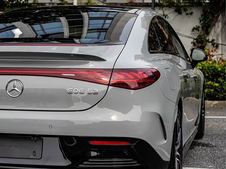 Mercedes-Benz EQE AMG, 2024 — фото 5 из 9