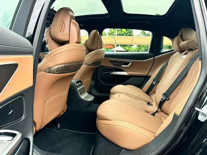 Mercedes-Benz E-Class Hybrid, 2024 — фото 6 из 9