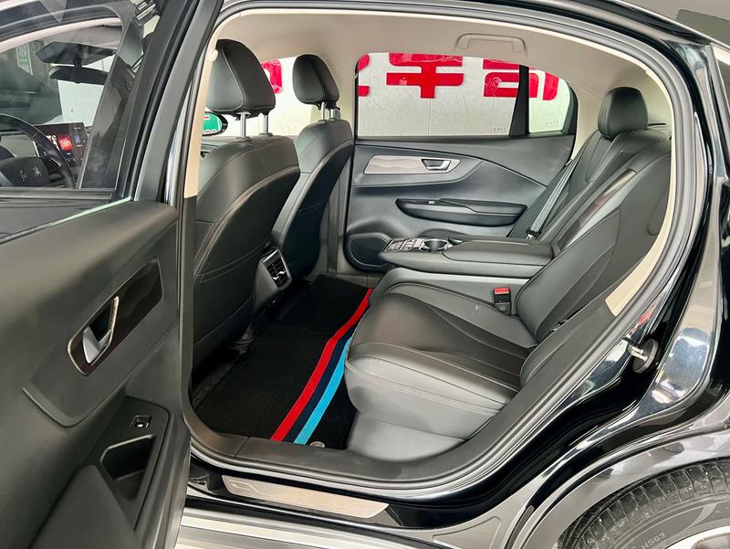 Hongqi E-QM5, 2022 — фото 11 из 12