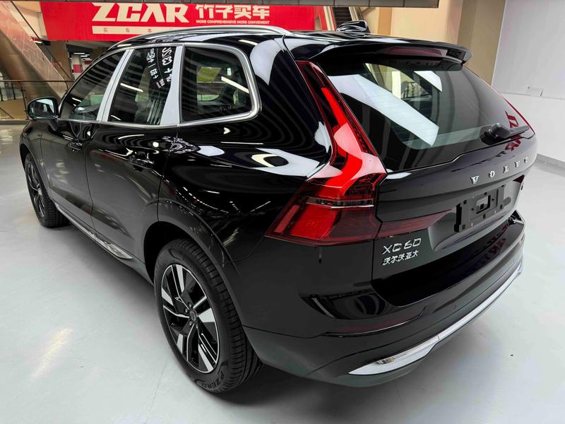 Volvo XC60, 2025 — фото 5 из 12