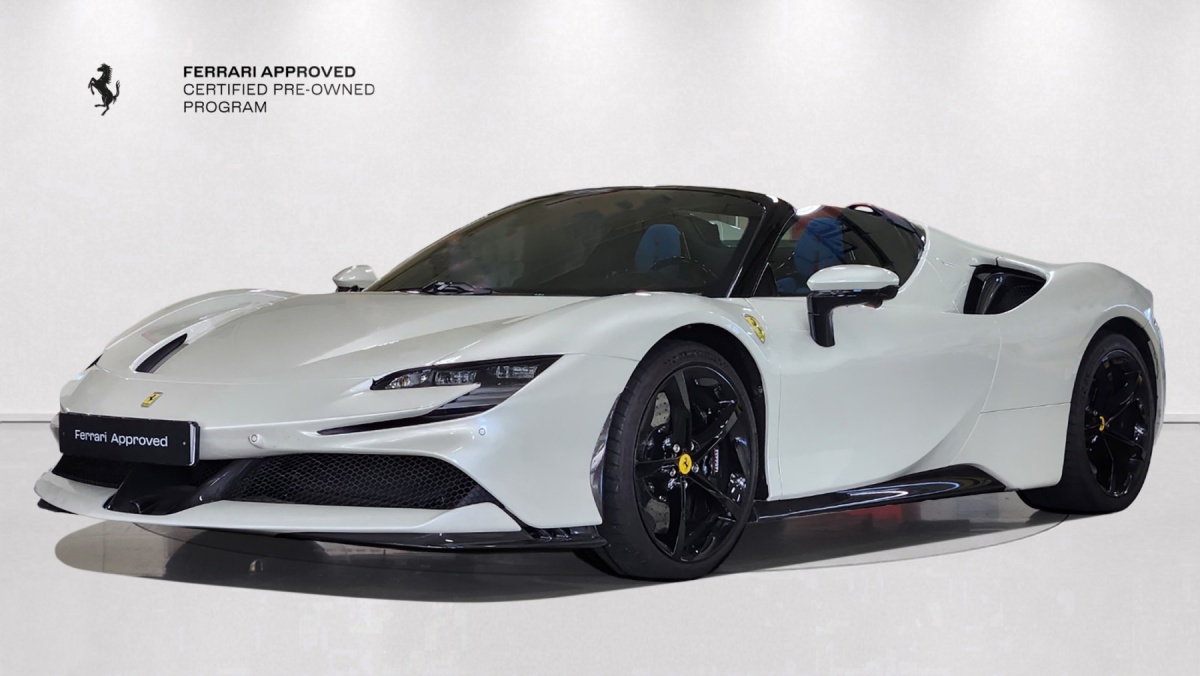 Ferrari SF90, 2023 — купить в Москве под ключ